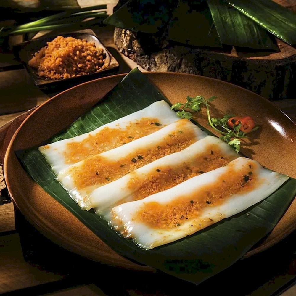 Banh Nam is most famous in Hue, where it is a popular snack or appetizer